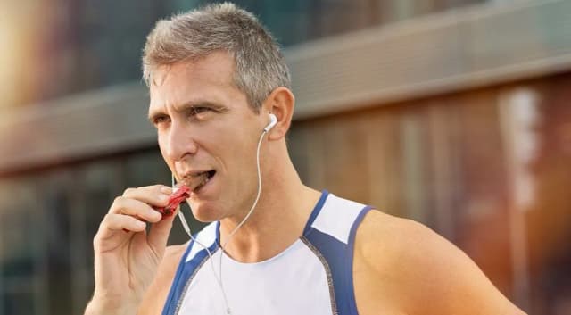 Co zjeść przed bieganiem na 10 km, aby uniknąć zmęczenia i poprawić wyniki Co zjeść przed bieganiem na 10 km, aby uniknąć zmęczenia i poprawić wyniki